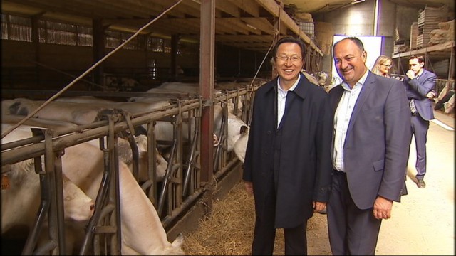Un ministre chinois visite une exploitation bovine en Hesbaye