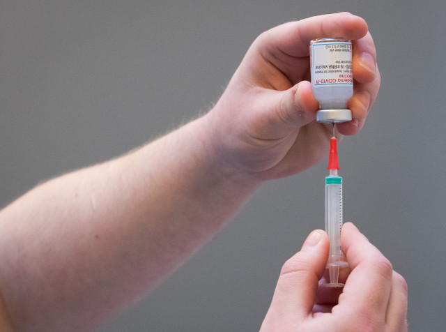 Des vaccins jetés à la poubelle : l'AViQ demande d'éliminer les doses surnuméraires