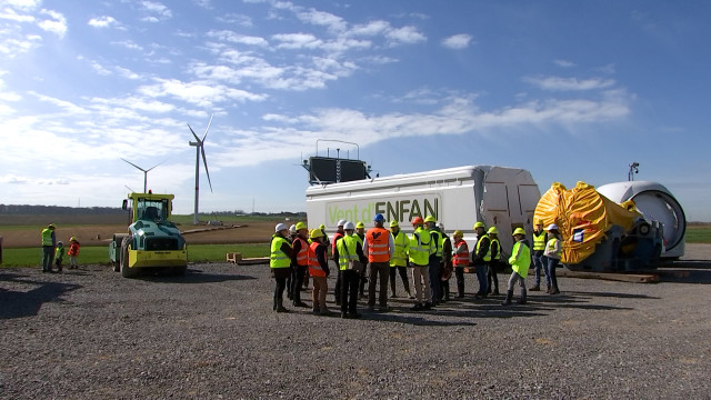 5 éoliennes sortent de terre: visite du site avec la coopérative Vent d'ENFAN