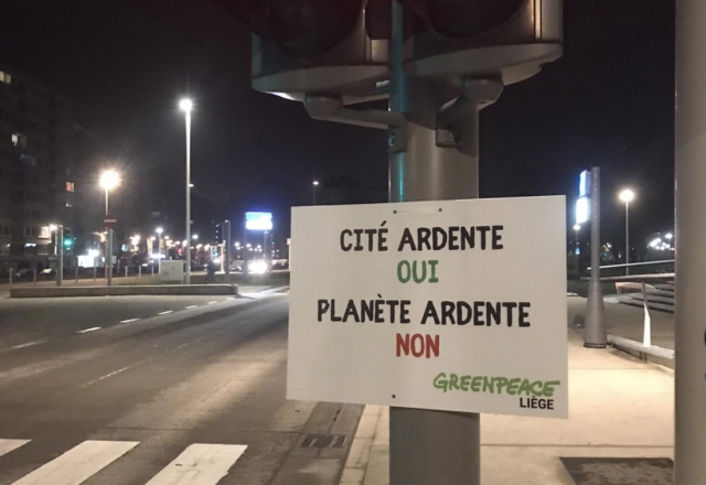 Liège : action matinale de Greenpeace Liège pour le climat